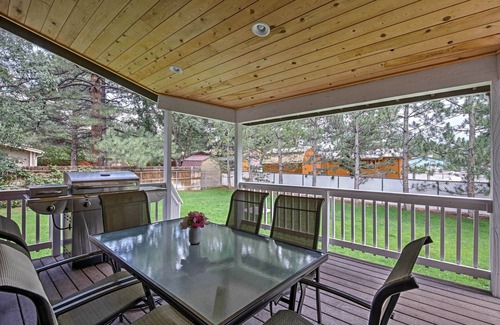 Pinetop-Lakeside Cabaña | Game Room, Yard, Deck & Fireplace: Lakeside Home