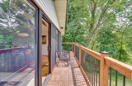Lincoln Park Casa | Game Room & Yard: Mid-Century Modern Kingston Home