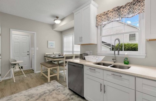 North Raleigh Casa | ☆ Game Space! Fenced In Yard ☆