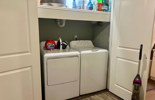 Tuscaloosa Condominio | Gameday condo - easy walk to Bryant Denny Stadium, Campus and The Strip