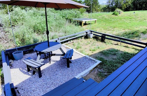 Burnet Cabina | Gamer's Off-Grid & Secluded Getaway, Pets ALLOWED