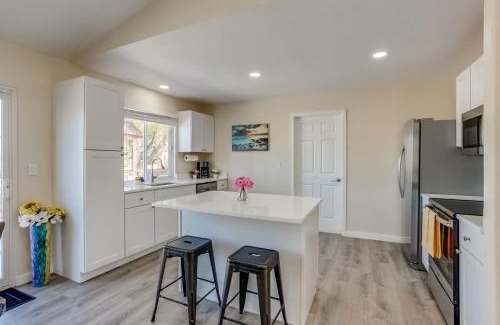 Parkborough Casa | Gameroom and Theater in a breathtaking home