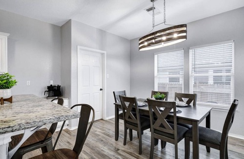 San Antonio Casa | Games, Pet Friendly, Family Fun