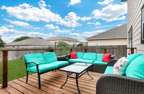 San Antonio Casa | Games, Pet Friendly, Family Fun