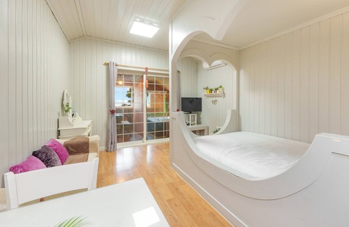 Ganghwa Casa | Ganghwado Dongmag Spa Pension
