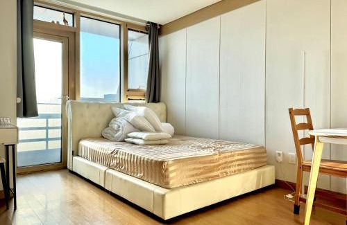 COEX Apartamento | Gangnam City View with Balcony - Netflix & Youtube Free