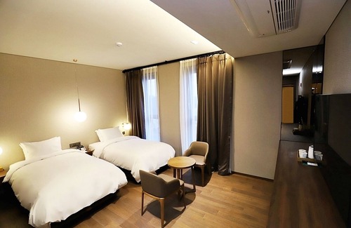 Gyo-dong Hotel | Gangneung Grey Hotel