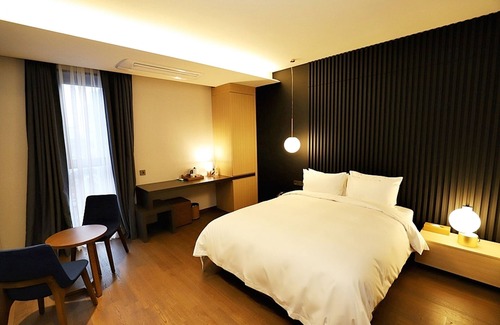 Gyo-dong Hotel | Gangneung Grey Hotel