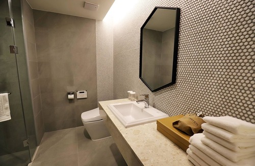 Gyo-dong Hotel | Gangneung Grey Hotel