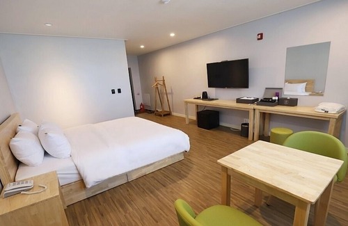 Gyo-dong Hotel | Gangneung Pine City Hotel
