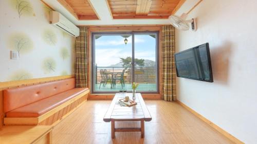 Ganghwa Casa | Gangwha Jeongwon Pension