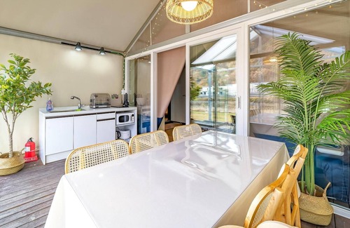 Buk Casa | Gapyeong Ddobagi Pet & Spa Glamping
