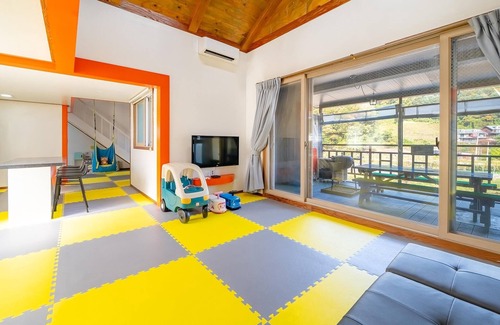 Buk Casa | Gapyeong Lucerne Kids Spa Pension