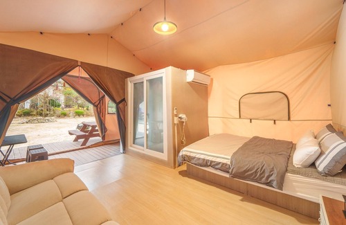 Buk Casa | Gapyeong Sanchaek Glamping Pension