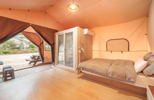 Buk Casa | Gapyeong Sanchaek Glamping Pension