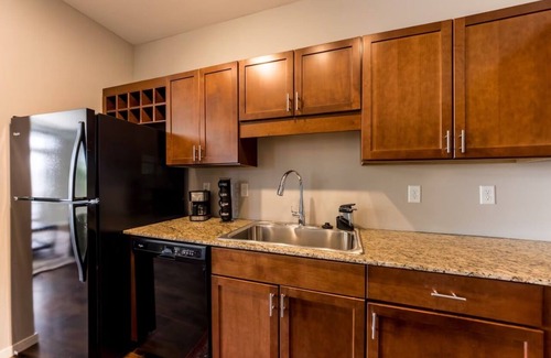 DeBaliviere Place Apartamento | Garage Parking Cozy Central West End Condo