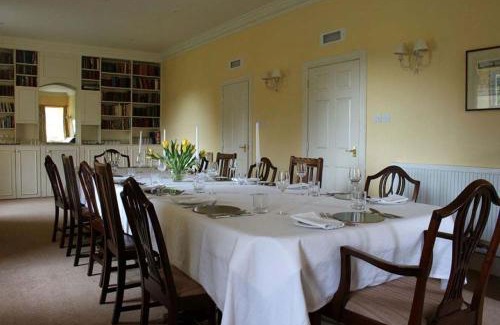 Fochabers Casa | Garbity Farmhouse - beautiful 6-bedroom Farmhouse with open fires