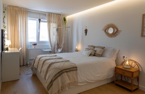 Santiago de Vigo Apartamento | Garcia Barbón 48 con Parking Gratis ツ Rias Baixas Rentals