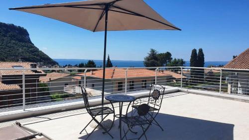 Garda Apartamento | Garda view - Nuovo appartamento con solarium vista lago