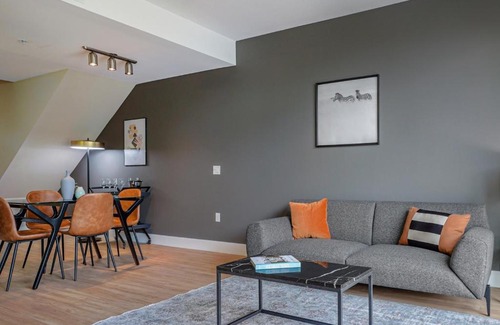 San Jose Apartamento | Garden Alameda 2BR w Gym Pool nr Caltrain SFO-195