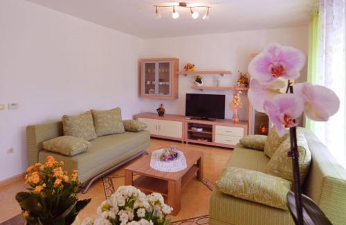 Flengi Apartamento | Garden Apartment Maria