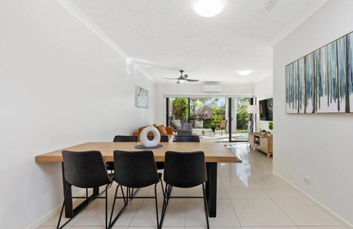 South Brisbane Apartamento | Garden Apt 2Bed x 2Bath, parking
