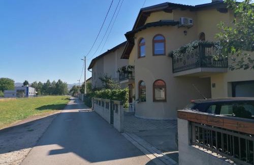 Ilidza Apartamento | Garden Blue Sarajevo - free Parking