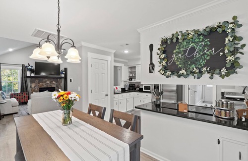Gracewood Casa | Garden City Hideaway - Cozy 3bdr/2ba home near Ft. Eisenhower