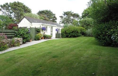 Penzance Casa | Garden Cottage