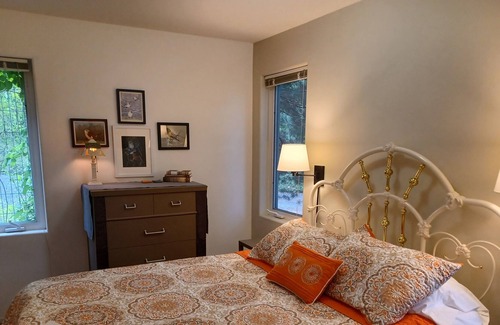 Bellingham Cabaña | Garden Cottage en el lago. Bote de remos. $ 125