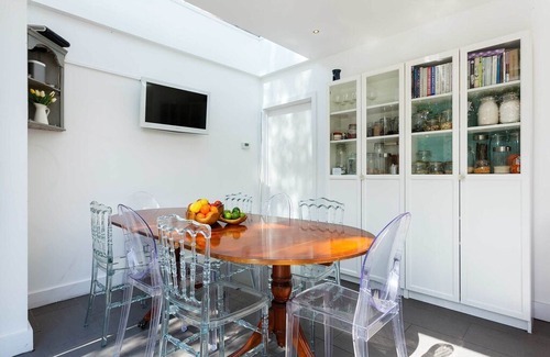 Queen's Park Apartamento | Garden Deluxe. - Three Bedroom Apartment, Sleeps 6