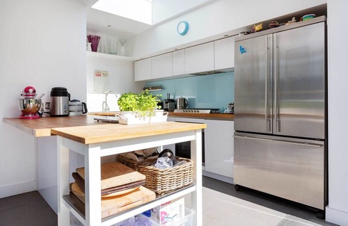 Queen's Park Apartamento | Garden Deluxe. - Three Bedroom Apartment, Sleeps 6