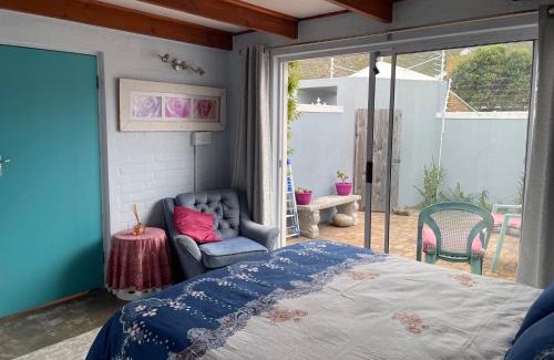 Clovelly Casa | Garden flat in Fish Hoek