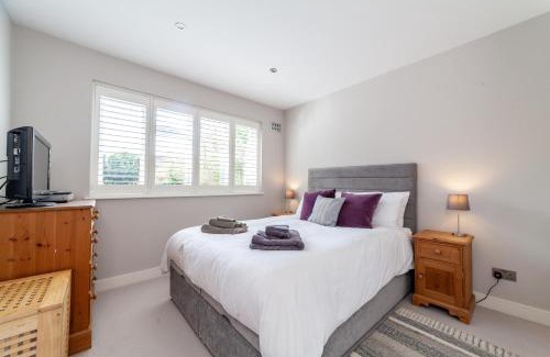 Tudor Apartamento | Garden Flat short walk to Kingston & Richmond Park