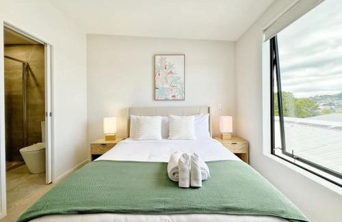 Grey Lynn Casa | Garden Gem 2 BDR & 1 Study Townhouse Near City Center