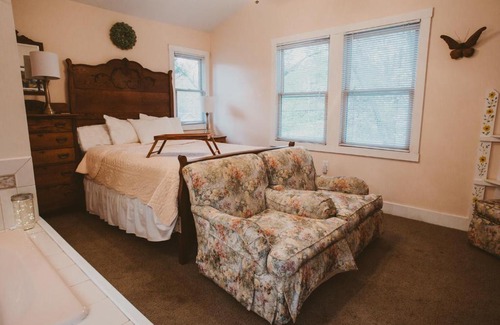 Union Pier Cama Y Desayuno | Garden Grove Inn Bed and Breakfast
