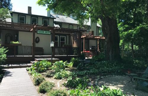 Union Pier Cama Y Desayuno | Garden Grove Inn Bed and Breakfast