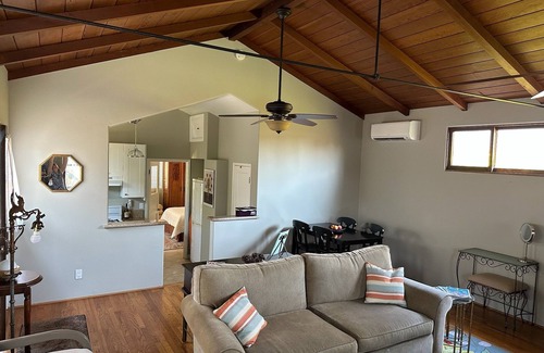 Talmadge Cabaña | Garden guesthouse with pool, 1 bedroom, WiFi and AC in beautiful San Diego