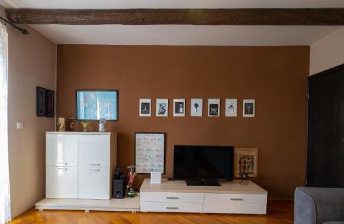 Drenje Casa | Garden Holiday Home