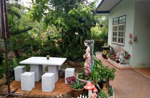 Surat Thani Casa | Garden Homestay