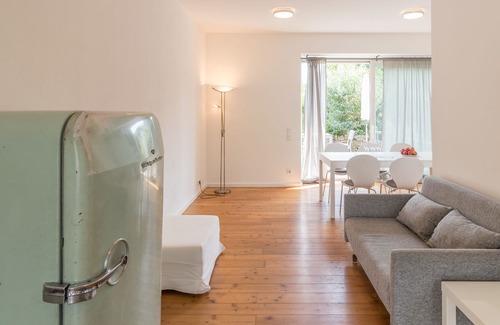 Mainz Casa | Casa del jardín: Hermosa casa de vacaciones para hasta 14 personas, con un jardín en Mainz