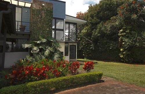 San Antonio de Belén Casa | Garden House