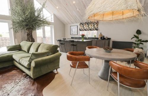 Llanfechell Casa | Garden House