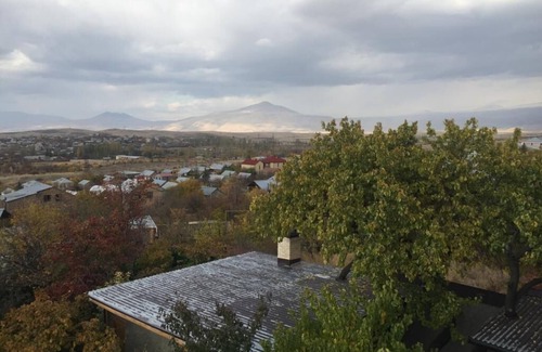Bouvet Island Casa | Garden House is a countryside house located in the city of Yerevan.