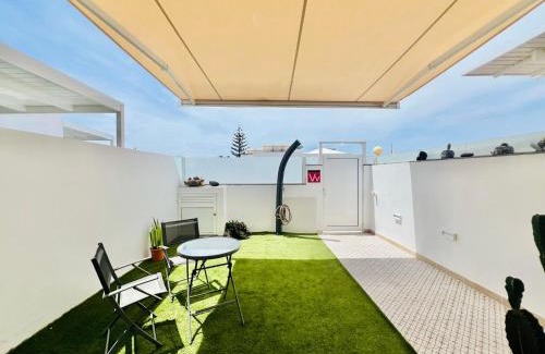 Playa del Cable Apartamento | Garden House, Playa Honda
