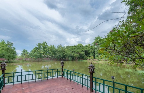 Mae Pu Kha Otro | Garden House Stay With Big pond in San Kamphaeng
