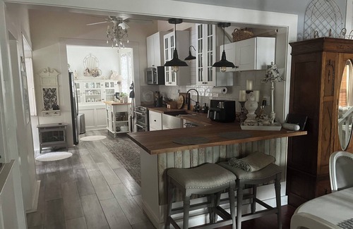 Dunsmuir Casa | Garden House