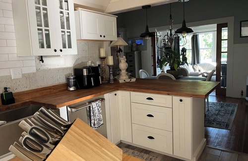 Dunsmuir Casa | Garden House