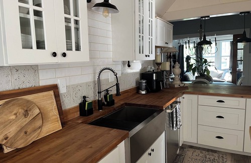 Dunsmuir Casa | Garden House