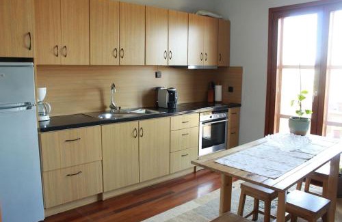 Nea Propontida Apartamento | Garden house with stunning views